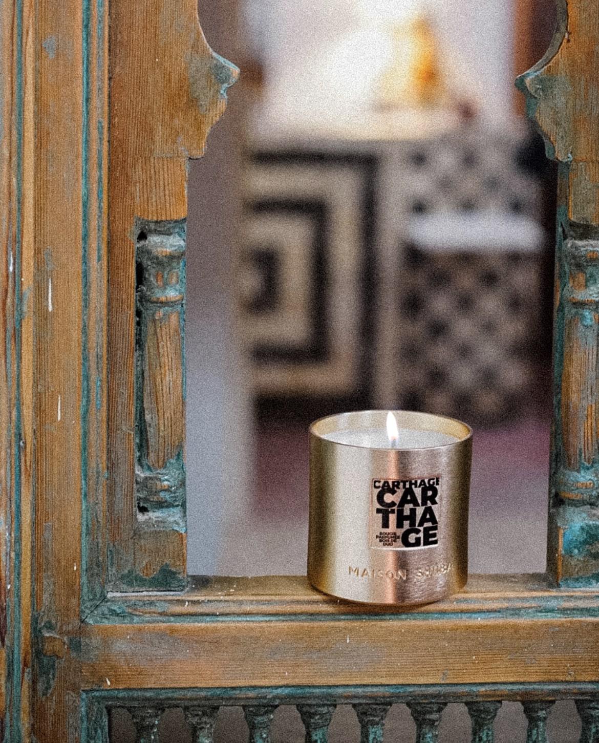 Bougie avec mantra I Carthage (bois de oud)