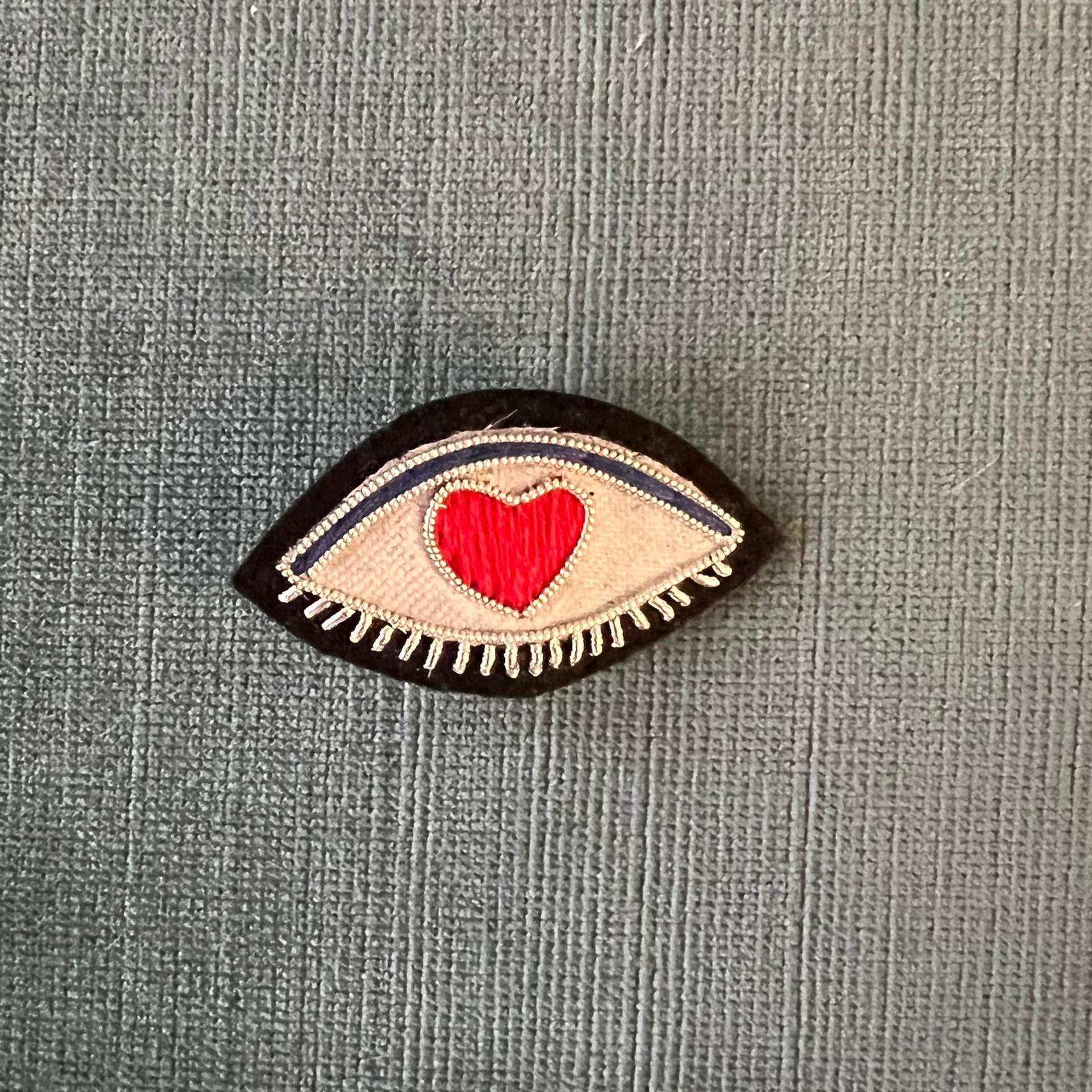 Broche - Oeil Coeur