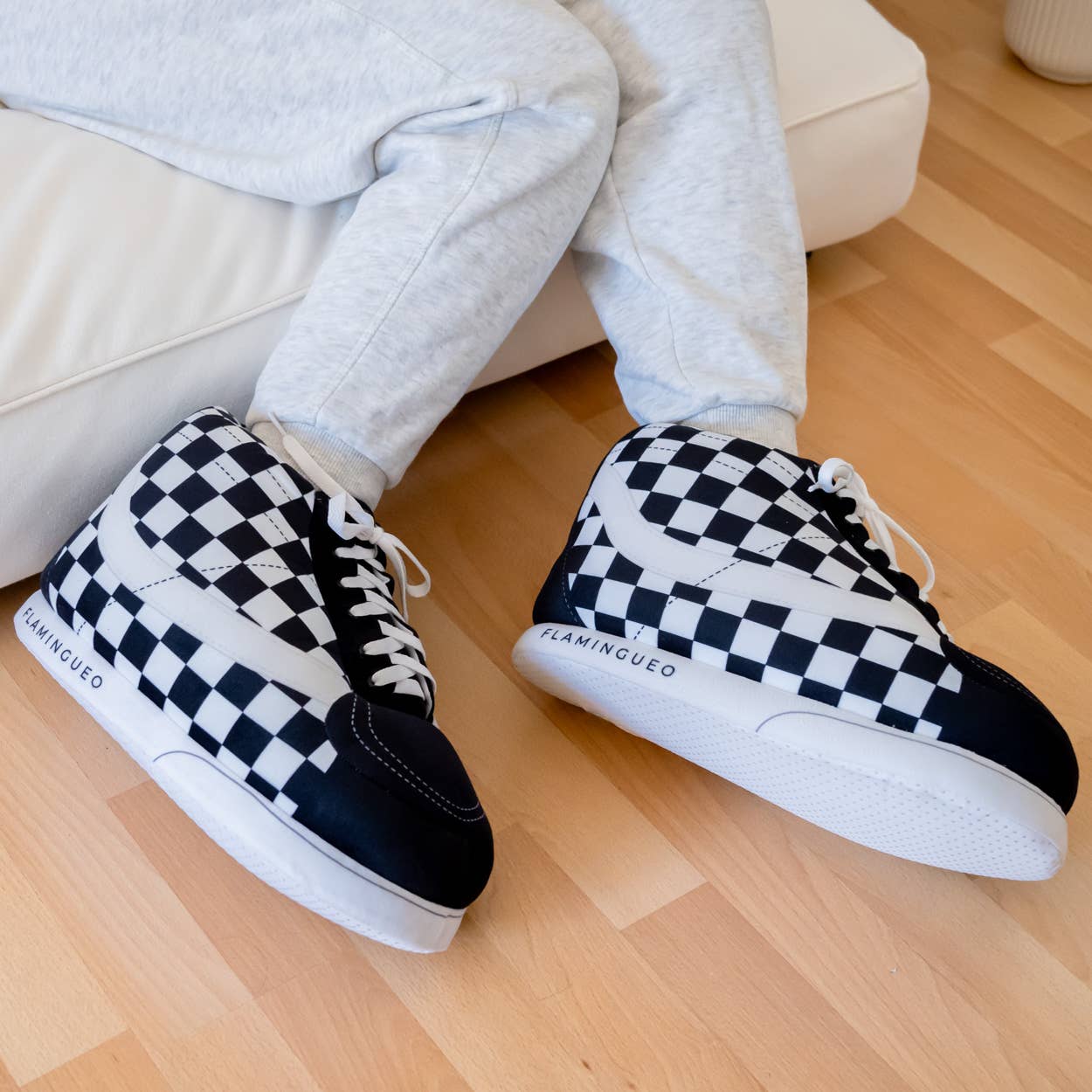 Chaussures de maison unisexes à carreaux PAULIS - Image 8