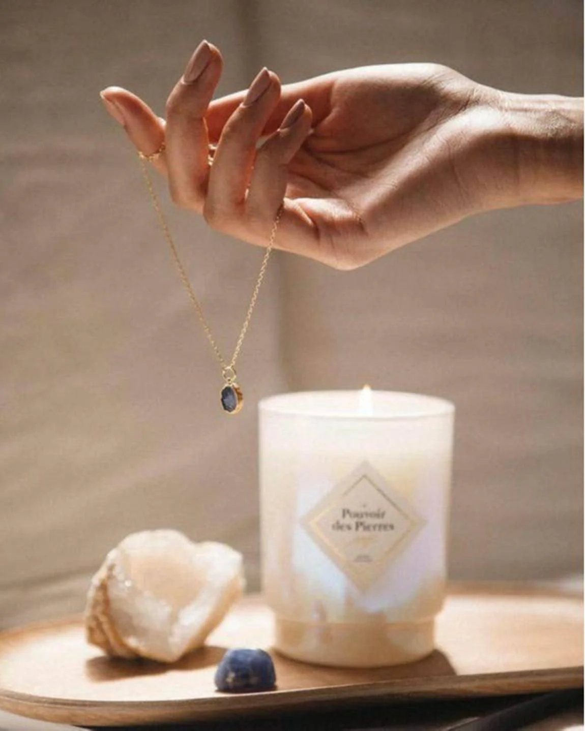 Le pouvoir des pierres (avec bijou) - Collier avec une pierre nacre - Image 2
