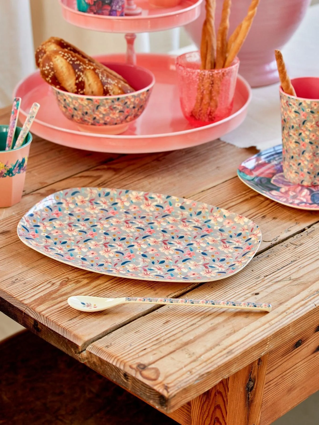 Melamine Rectangular Plate with Small Sandy Flower Print
