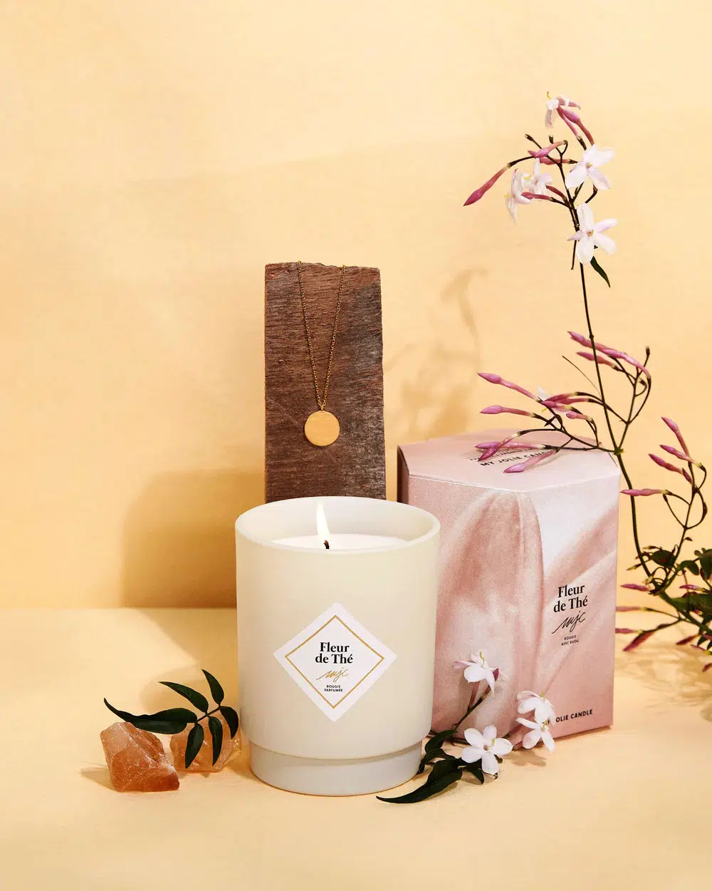 My Jolie Candle I Fleur de Thé I 200g I Collier noir