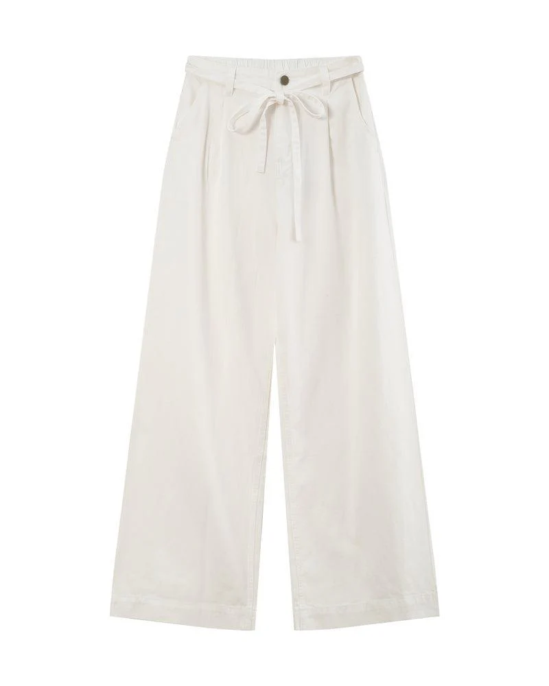 POMPON WHITE