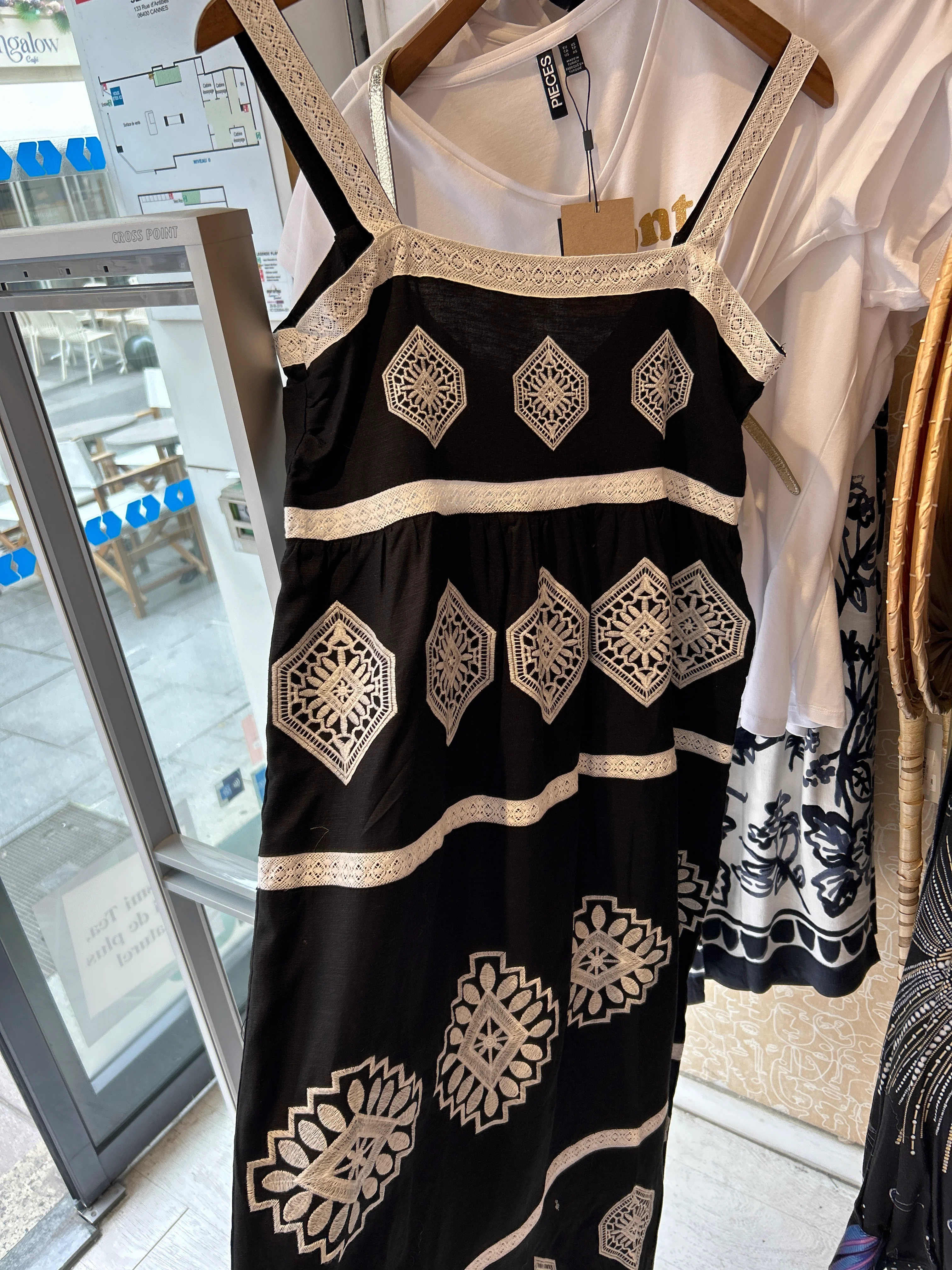 ROBE MONICA