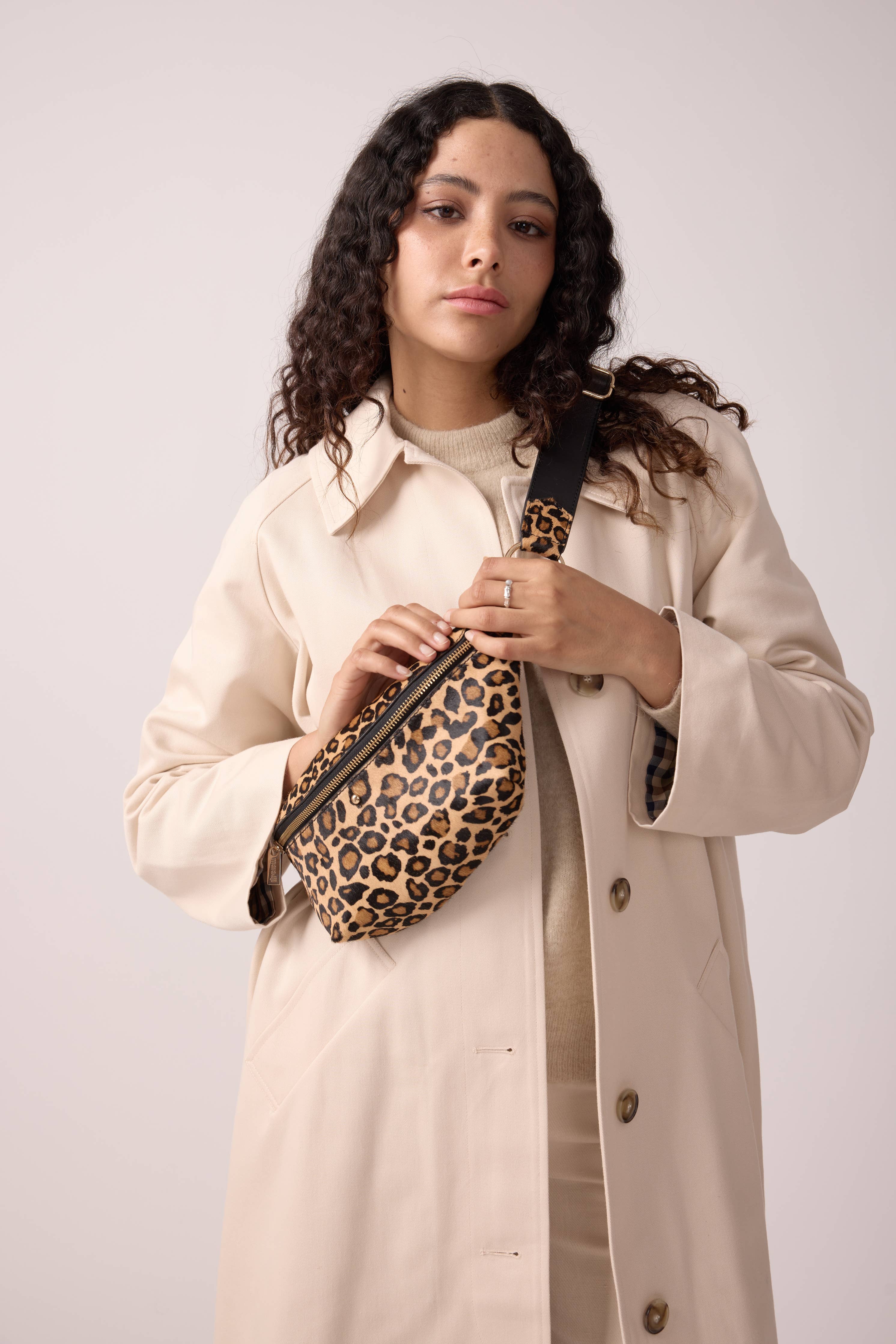 SAC BANANE PONY LÉOPARD NICOLE - Image 4