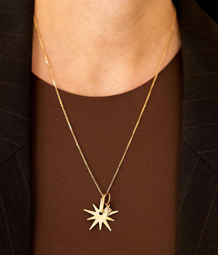 Collier Hulla