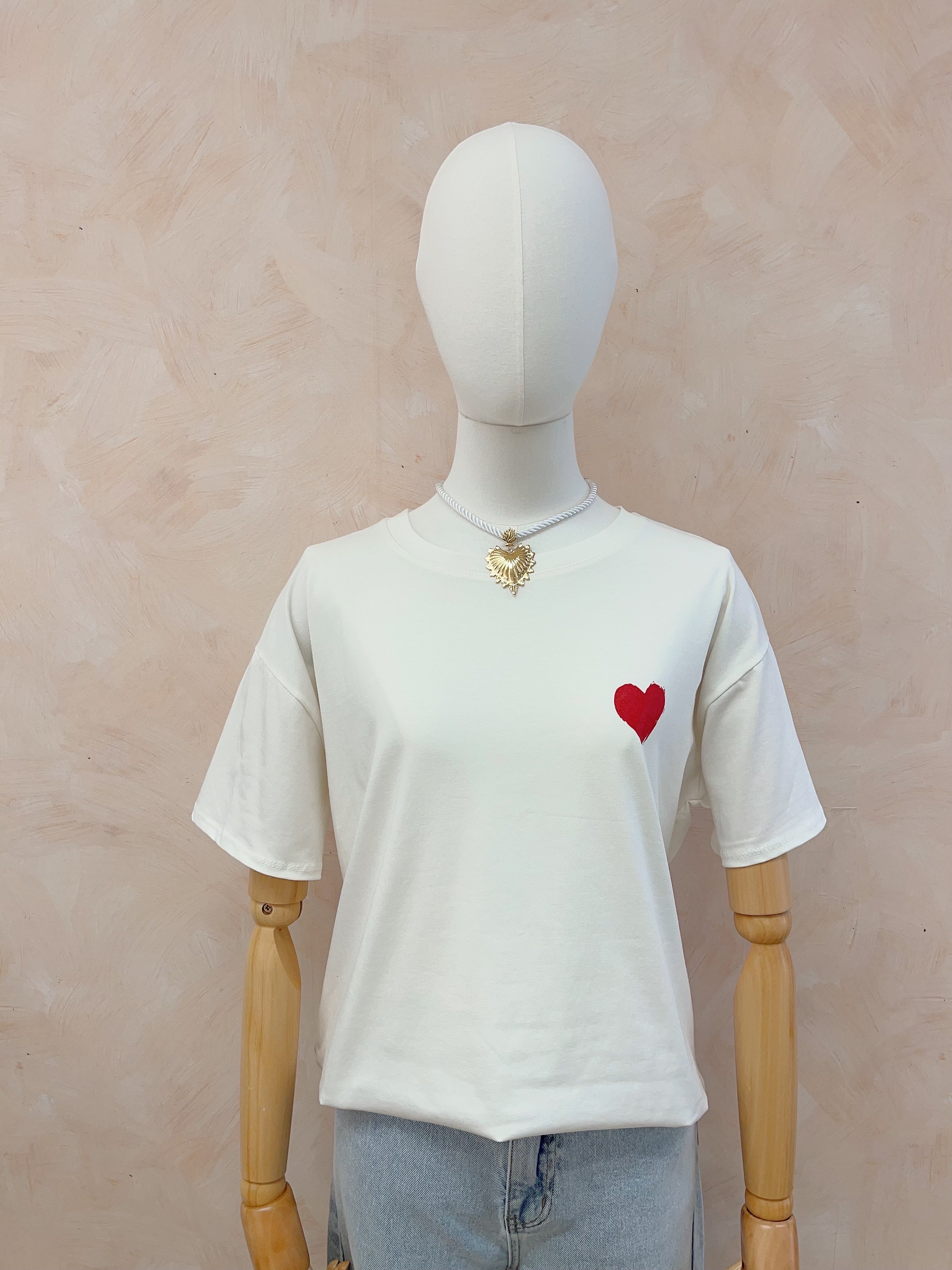 Tee-Shirt Love is all around - Image 2