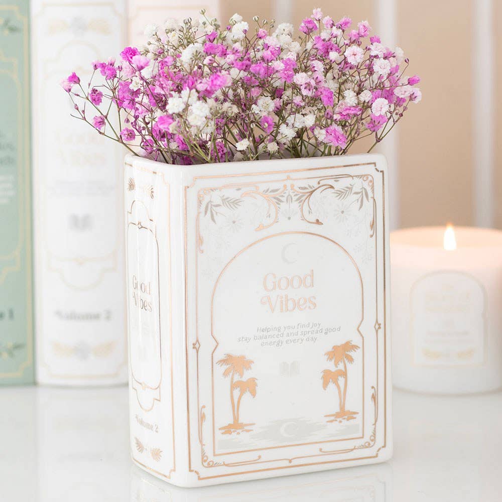 Vase en forme de livre blanc